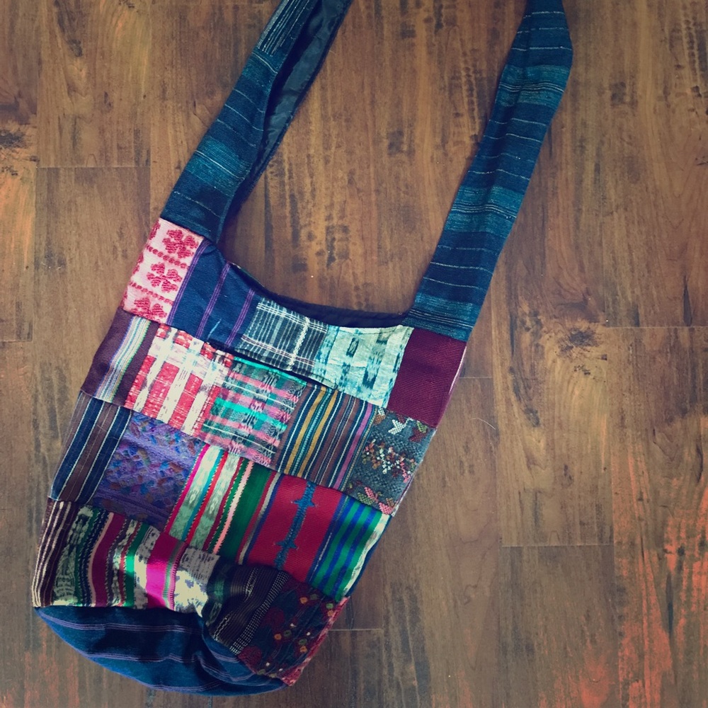 Crossbody - Patches from Guatemala